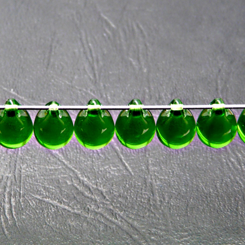 10pcs Czech Pressed Glass Teardrop Beads 10x14mm Green Peridot
